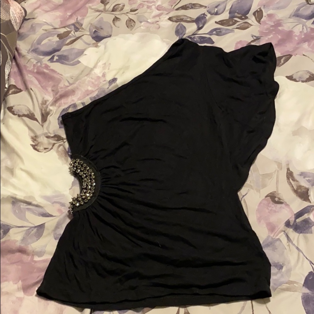 Moa Moa black one sleeve shirt with side cutout.